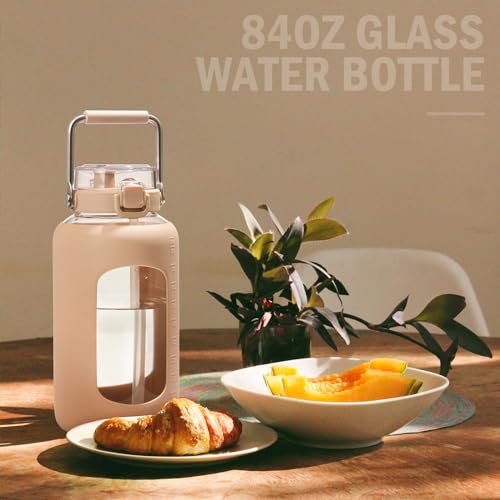 84oz Water Bottle Glass with Stainless Steel Handle Large 2.5l Water Bottle with Time Markers and Silicone Sleeve Half Gallon Water Jug BPA Free for Gym Daily Use
