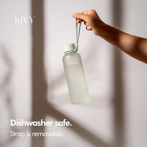 Slim Water Bottle 22oz [Lightweight & Shatterproof]