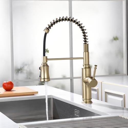 Pull Out Spring Sprayer Kitchen Sink Faucet with 360° Rotating Spout and Single Level Handle
