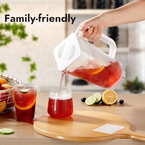 4 Pack 2L 68 oz Plastic Pitcher with Lid & Handle