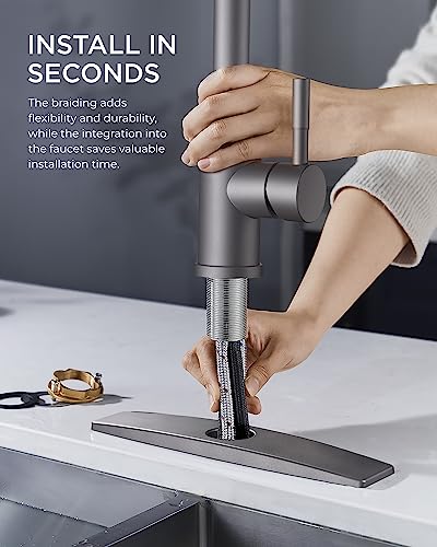 Kitchen Faucets with Pull Down Sprayer