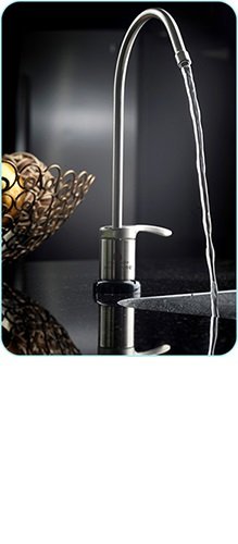 Aquaversa Model MP750 Drinking Water System With Below Sink Kit and Chrome Faucet