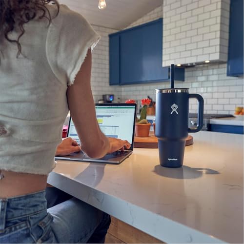 32 Oz Travel Tumbler with Handle