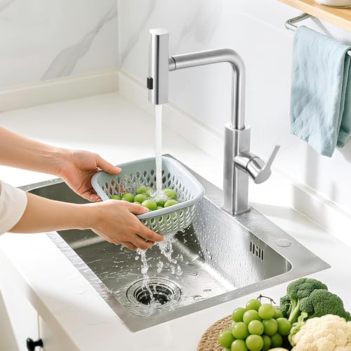 Kitchen Faucet with Pull Down Sprayer