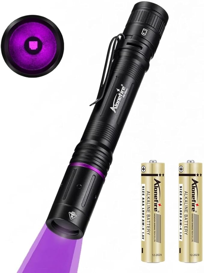 ALONEFIRE P68 Mini 3W UV Flashlight 365nm Portable EDC Black Light Pet Urine Detector with 2 AA Batterie