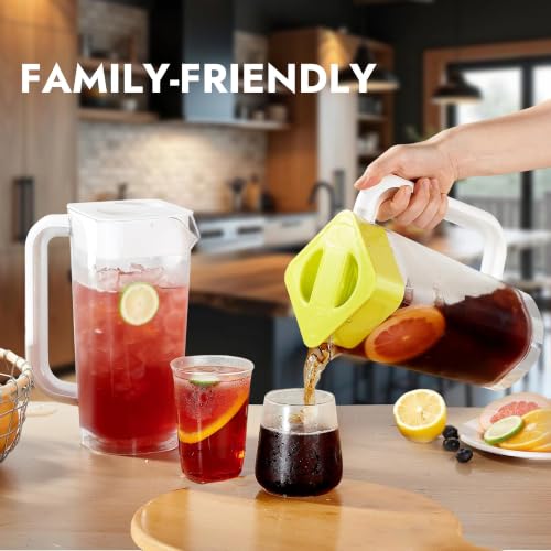4 Pack 2L 68 oz Plastic Pitcher with Lid & Handle