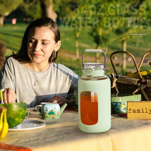 84oz Water Bottle Glass with Stainless Steel Handle Large 2.5l Water Bottle with Time Markers and Silicone Sleeve Half Gallon Water Jug BPA Free for Gym Daily Use