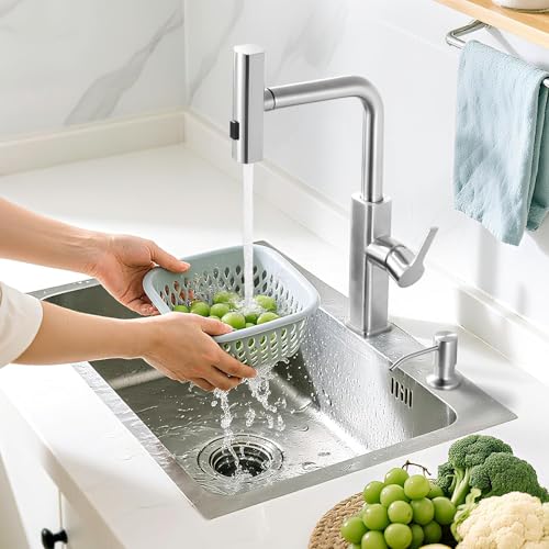 Kitchen Faucet with Pull Down Sprayer