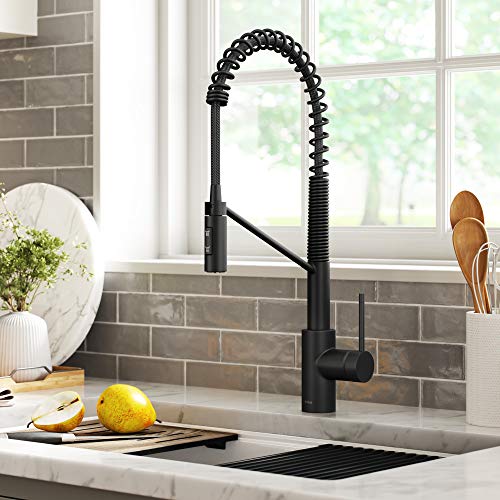 Oletto Commercial Style Single Handle Pull Down Kitchen Faucet with QuickDock Top Mount Installation Assembly in Matte Black