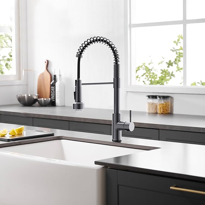 GIMILI Black Stainless Kitchen Faucet with Pull Down Sprayer Single Hole Stainless Steel LED Faucet, Suitable for Farmhouses, RV, Laundry Room, Outdoor, and Campers. Llave para fregadero de cocina