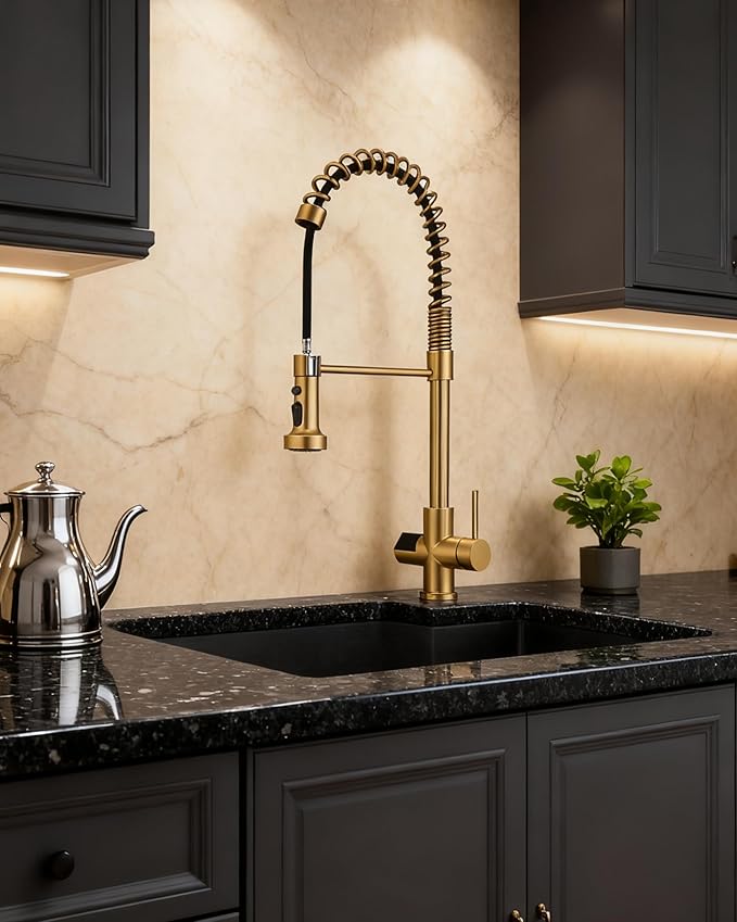 Kitchen Faucet with Temperature Digital Display, 304 Stainless Steel Kitchen Sink Faucets with Pull Down Sprayer and 3 Modes, 360 Rotatable Pull Out Kitchen Faucet, Brushed Gold