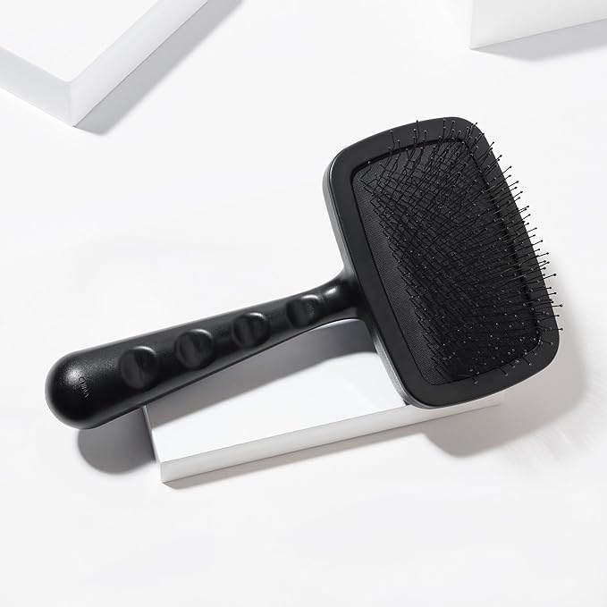 Tweezerman Dog and Cat Slicker Brush for Large Pets, Grooming Brush with Coated Bristles to Prevent Scratching and Ergonomic Handle - AquaVibe