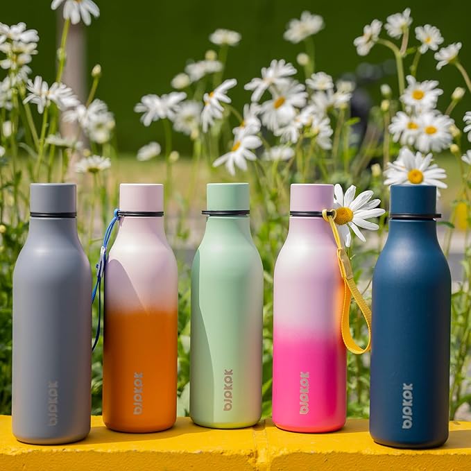 BJPKPK Insulated Water Bottles, 18 oz Stainless Steel Metal Water Bottle with Strap, BPA Free Leak Proof Jugs, Mugs, Flasks, Reusable Thermal Flasks for Sports & Travel, Macaron Green