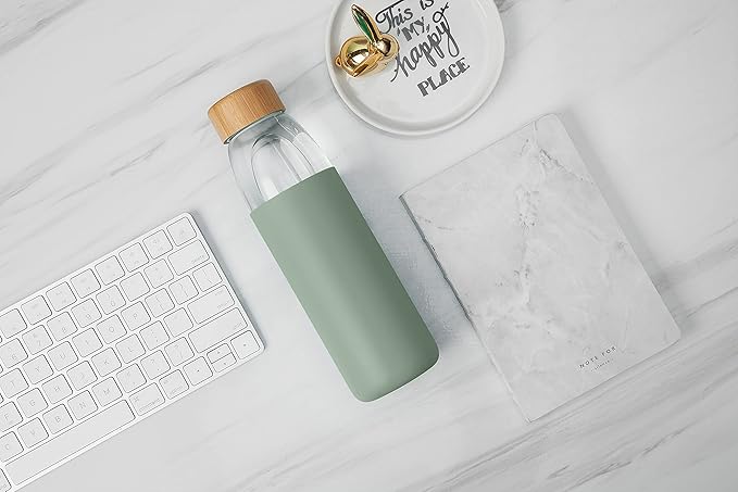 veegoal 25 Oz Borosilicate Glass Water Bottles with Bamboo Lid, BPA-FREE, Non-Slip Silicone Sleeve, and Stainless Steel Leak Proof Lid - Reusable Glass Bottle for Men and Women