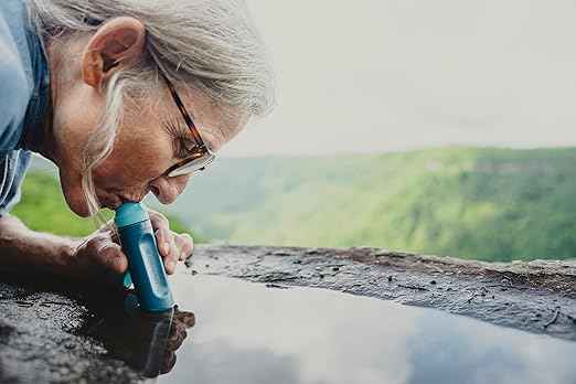 LifeStraw Peak Series – Solo Personal Water Filter for Hiking, Camping, Travel, Survival and Emergency preparedness. Removes Bacteria, parasites and microplastics, Blue Raspberry