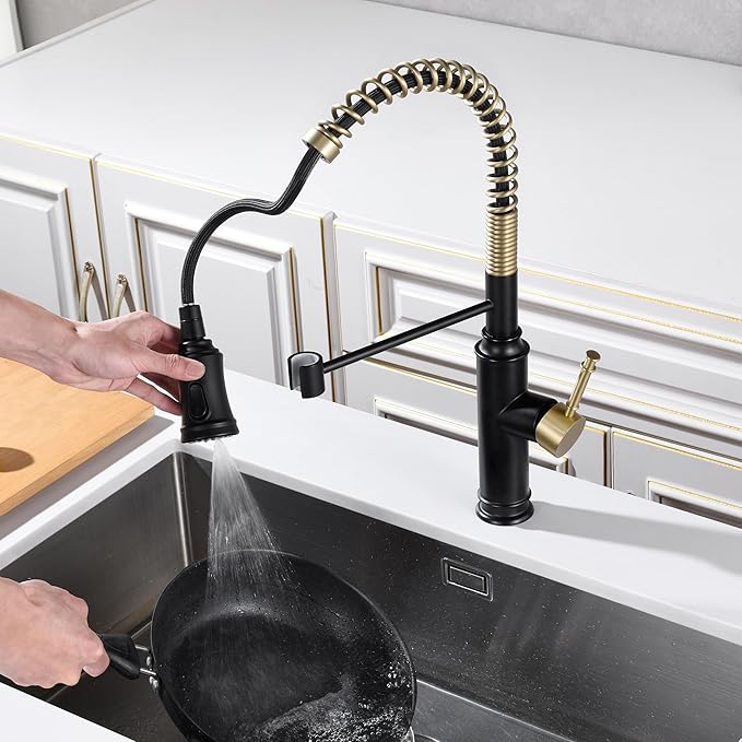 Sumerain Pull-Out Spring Sprayer Kitchen Sink Faucet with 360° Rotating Spout and Single Level Handle, Black and Gold