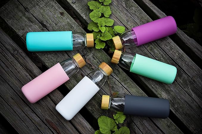 veegoal 18 Oz Borosilicate Glass Water Bottles with Bamboo Lid, BPA-FREE, Non-Slip Silicone Sleeve, and Stainless Steel Leak Proof Lid - Reusable Glass Bottle for Men and Women