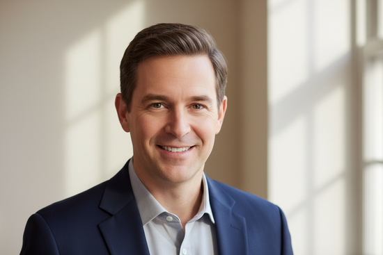  Daniel R. author image