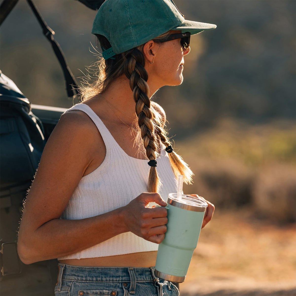 Rambler 25 oz Straw Mug (Moon Dust - Textured / 25 Ounces)