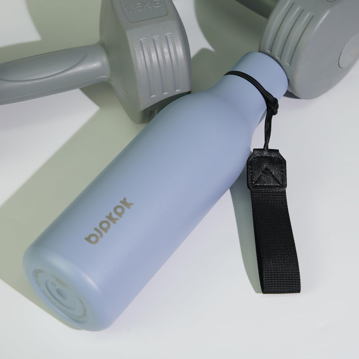 25oz Insulated Water Bottle (Mist Grey / 25 Ounces / 25oz)