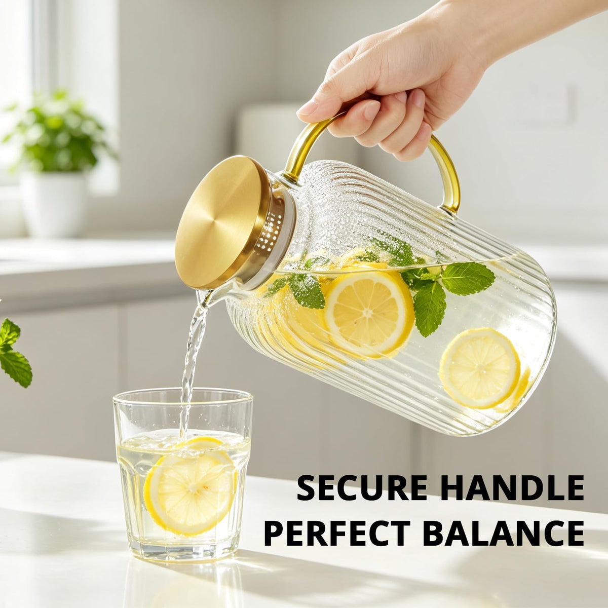 2.6 Liter 88 oz Stripes Gold Glass Pitcher with Lid and Handle (Stripes Gold / 87.9 Ounces)