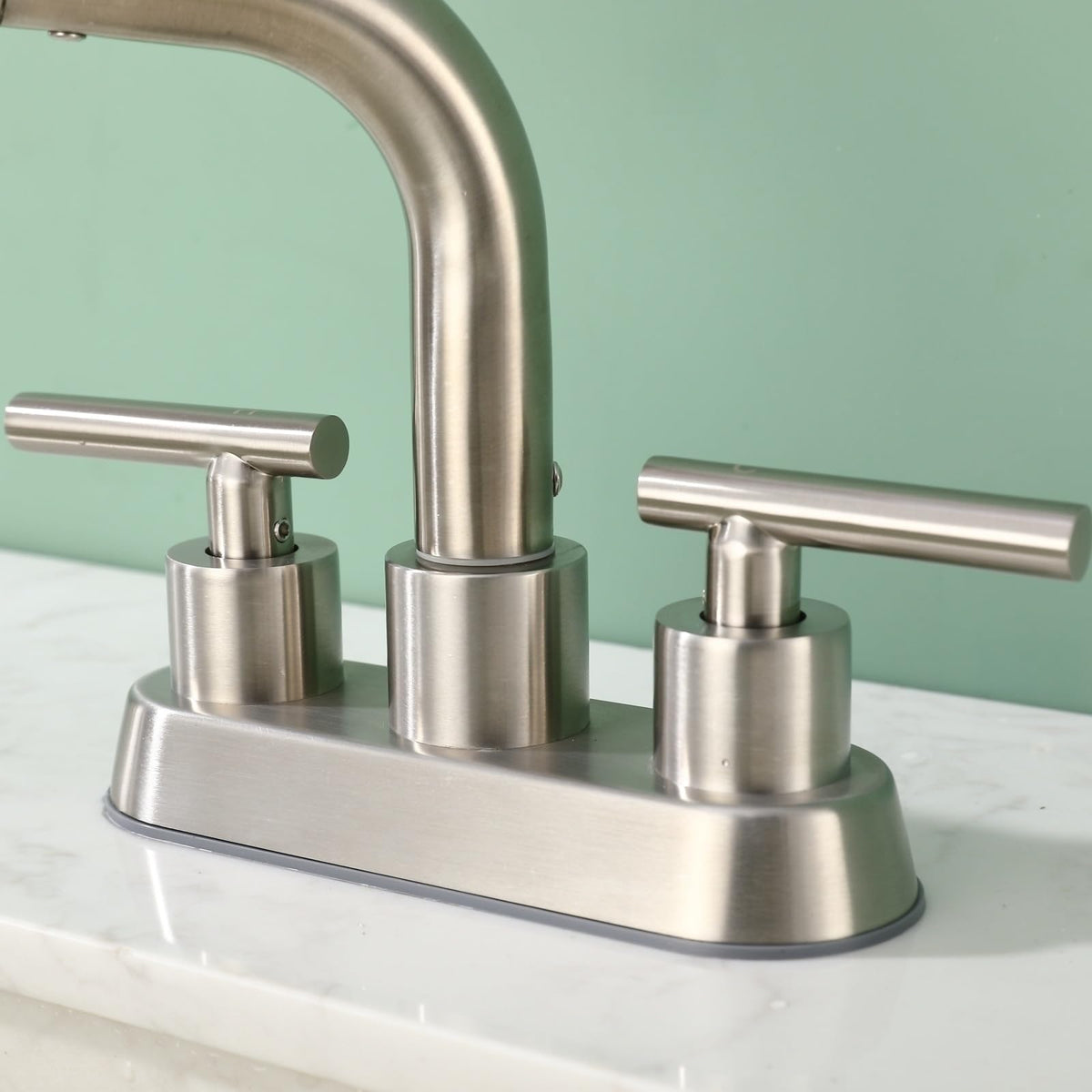 Brushed Nickel Pull (Pull-Down Sprayer / Brushed Nickel)