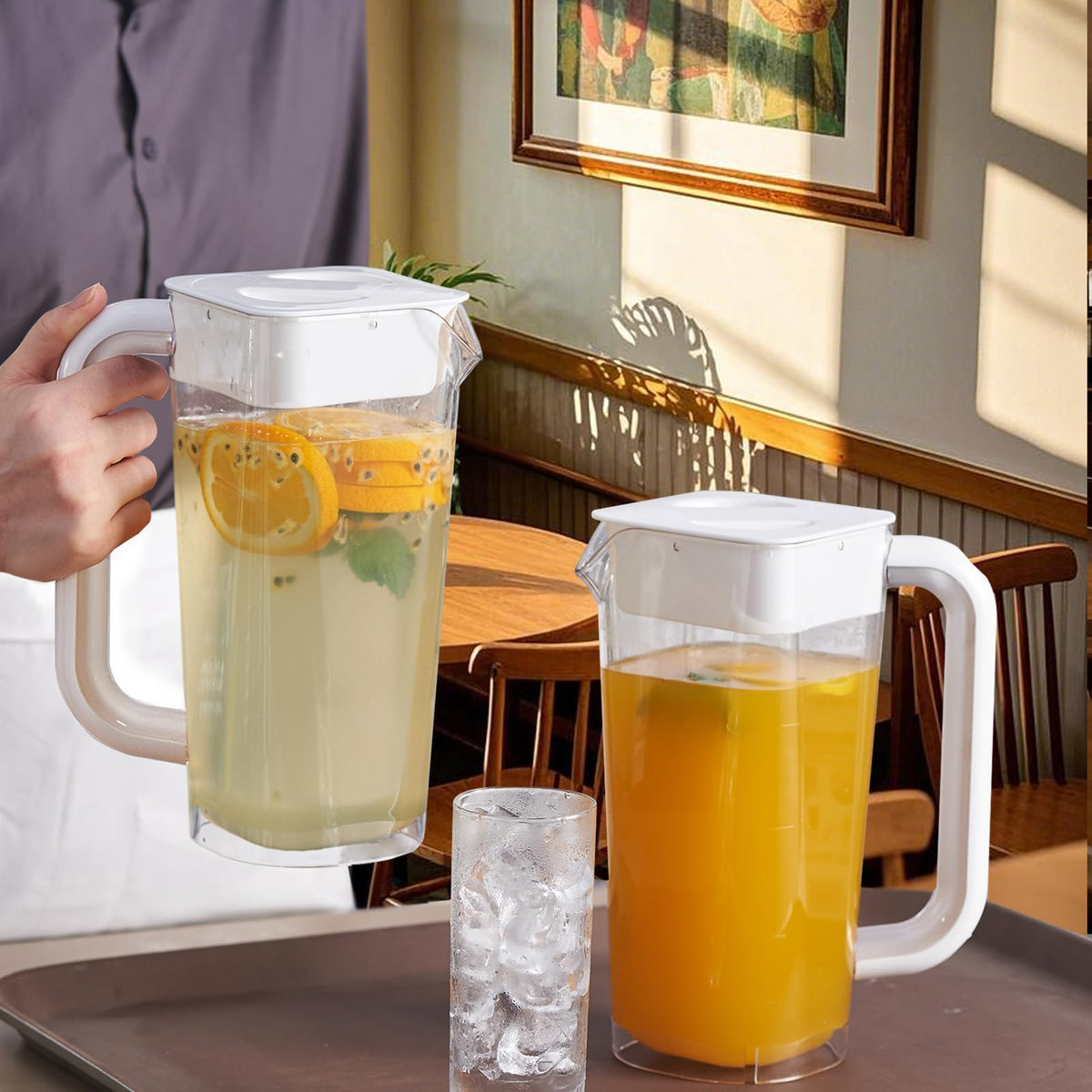 2 Pack Plastic Pitcher with Lid (White & White)