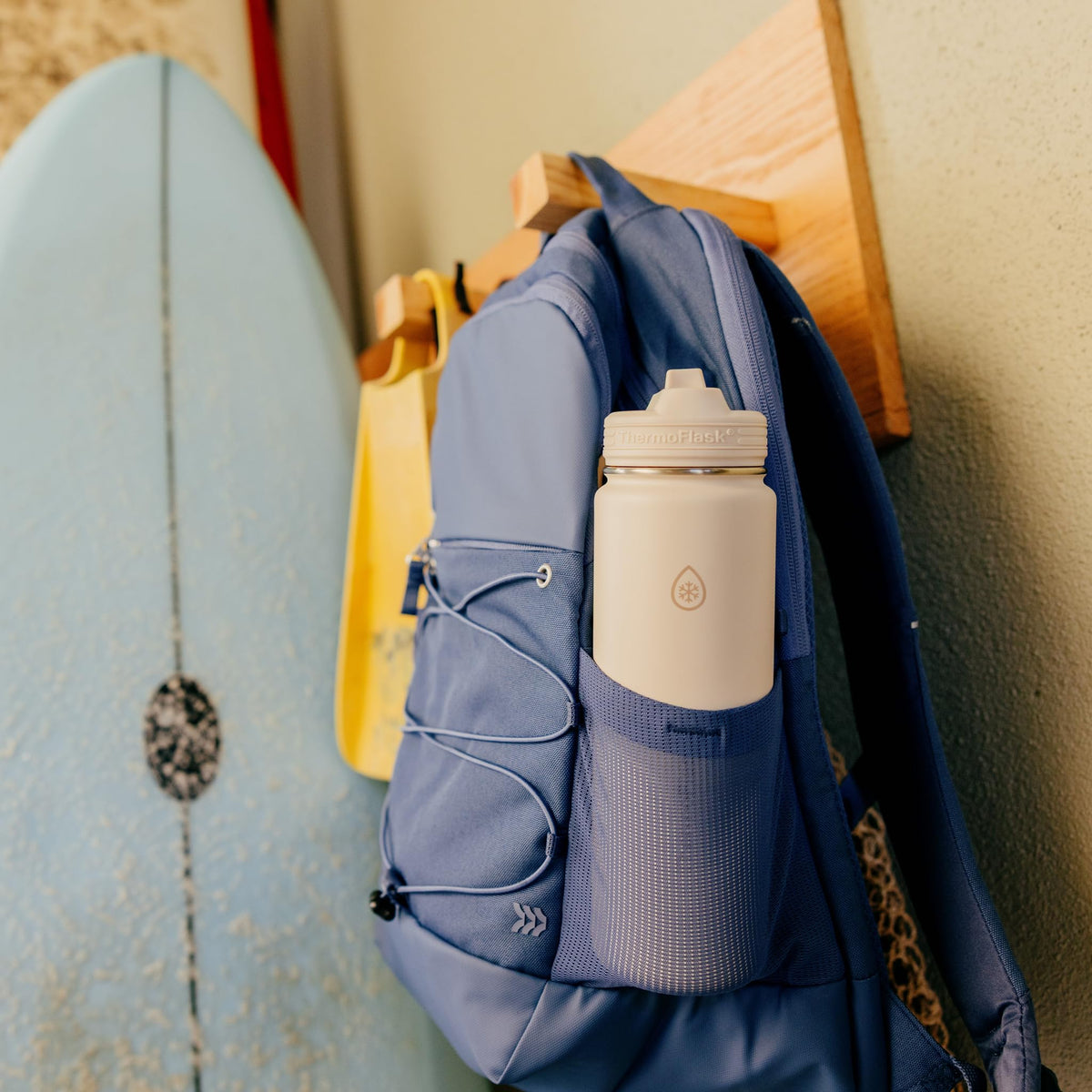 Insulated Water Bottles (32 Ounces / Black / Sand)