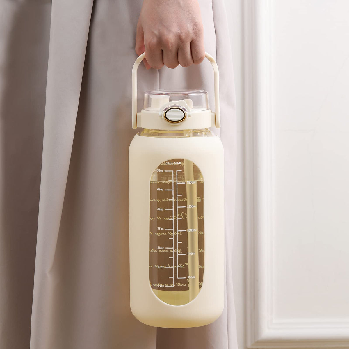 42 oz Glass Water Bottle with 2 (White)