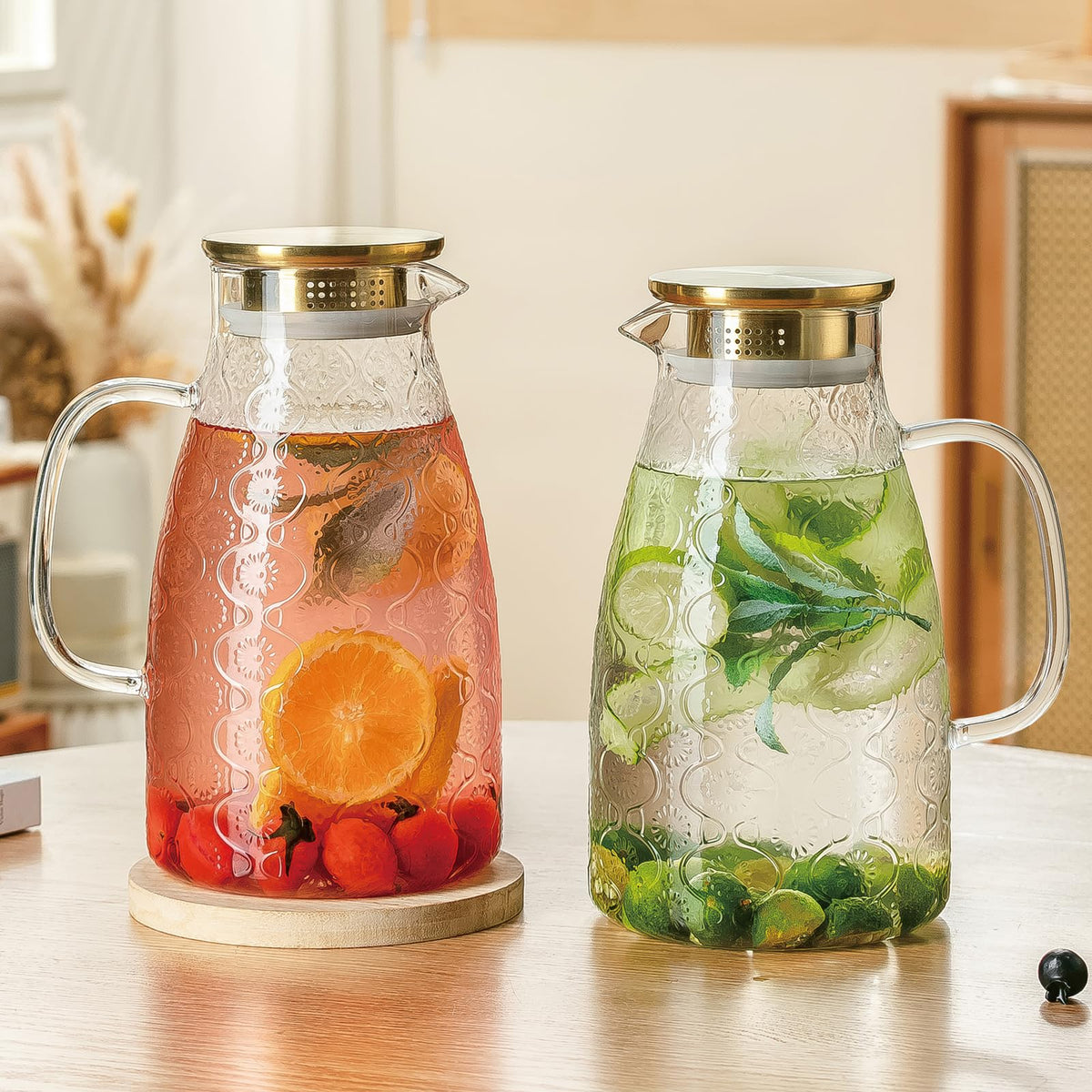 Glass Pitcher with Lid (Clear Flower Design / 2 L 2 Pack)