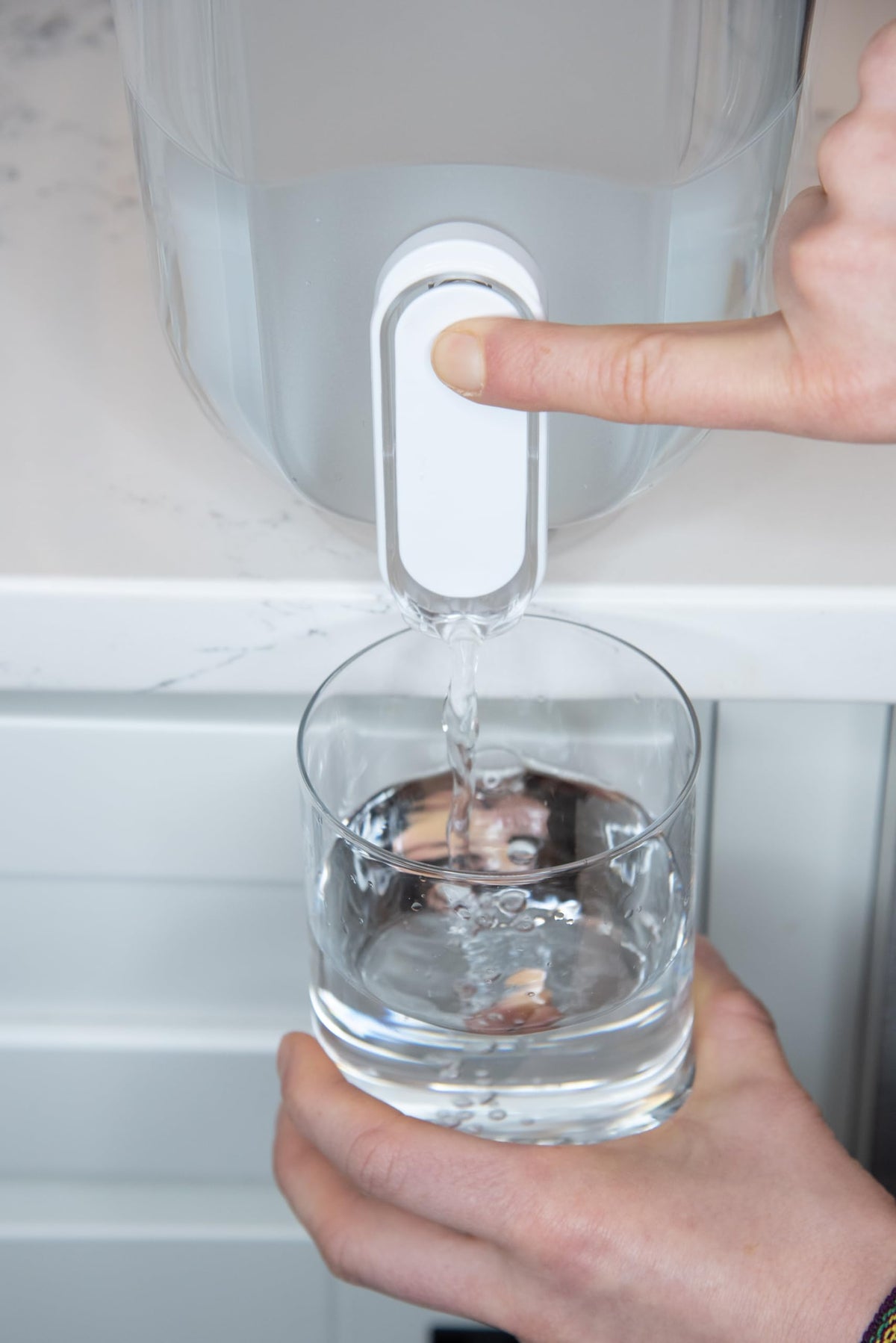 Home BPA Free Water Filter Dispenser (White / 18-Cup)