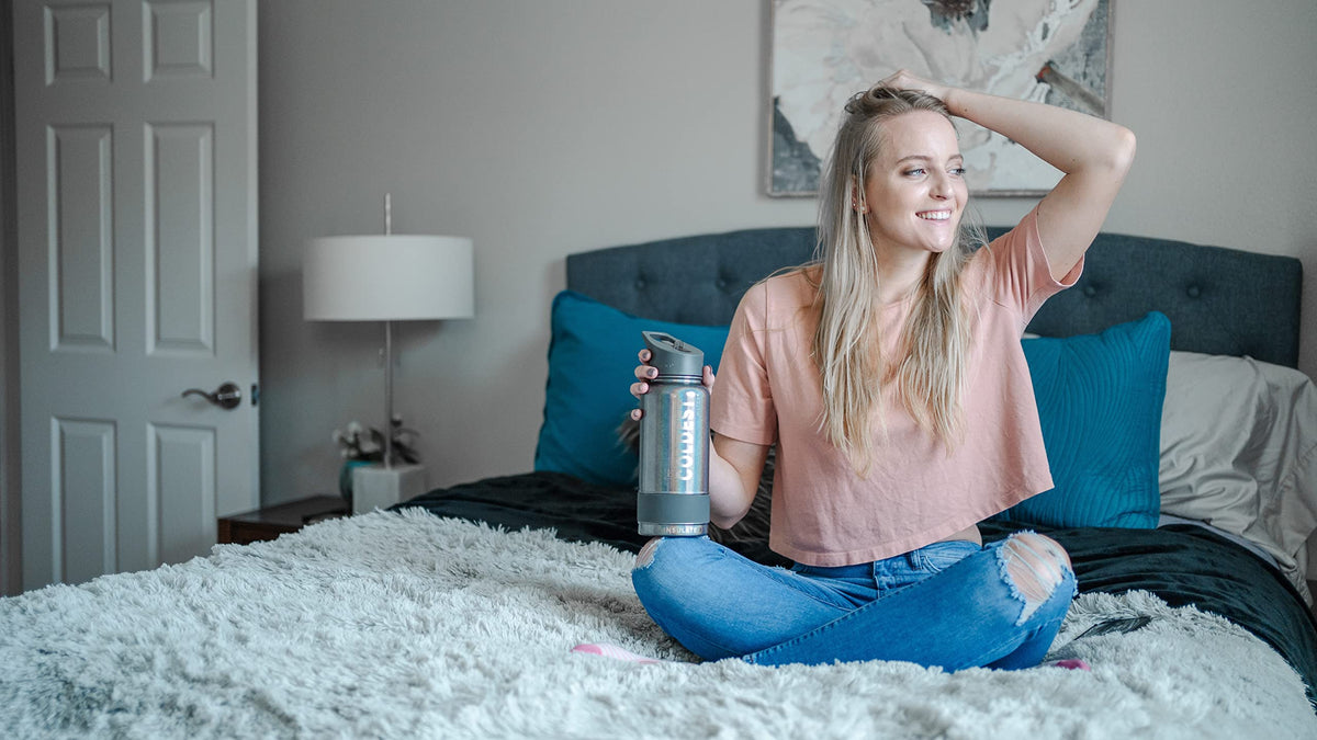 Coldest Insulated Water Bottle with Straw Lid (40 oz / Matte Black)