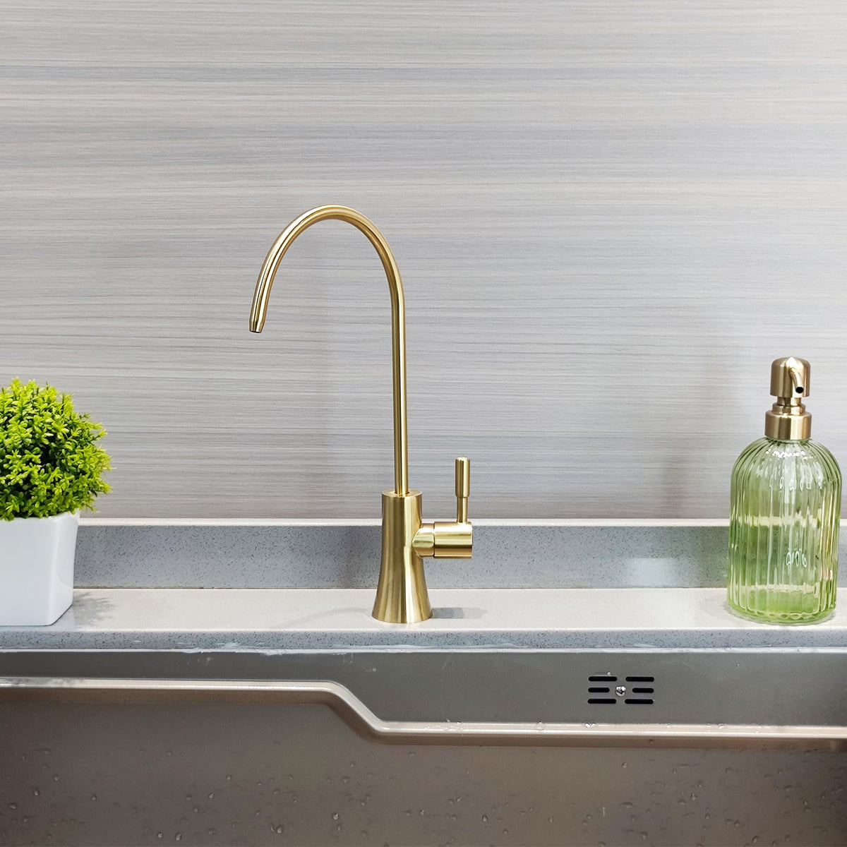 Brushed Gold Water Filter Faucet (Brushed Gold)